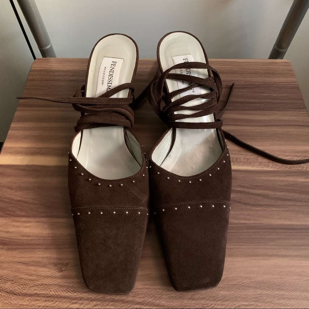 38.5 Vintage Fendi Fendissime brown strappy mules
